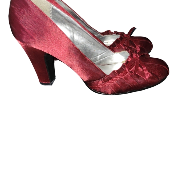 SO ~ womens red high heels - Picture 3 of 4